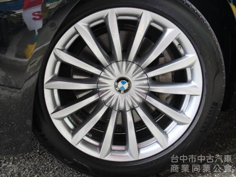 ⭕正2022年✅小改款頭尾燈✅氣壓懸吊✅5AU智慧輔助駕駛✅HK音響環艙氣氛燈✅ 駕駛模式切換✅ 盲點✅菱格紋內裝座椅