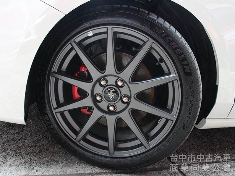 2025年⭕VIGNALE版⭕超低價⭕可全貸✅HUD抬頭顯示器✅B&O音響✅盲點✅倒車顯影✅8向電動座椅⭕實車在店