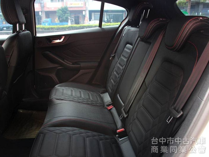 2025年⭕VIGNALE版⭕超低價⭕可全貸✅HUD抬頭顯示器✅B&O音響✅盲點✅倒車顯影✅8向電動座椅⭕實車在店