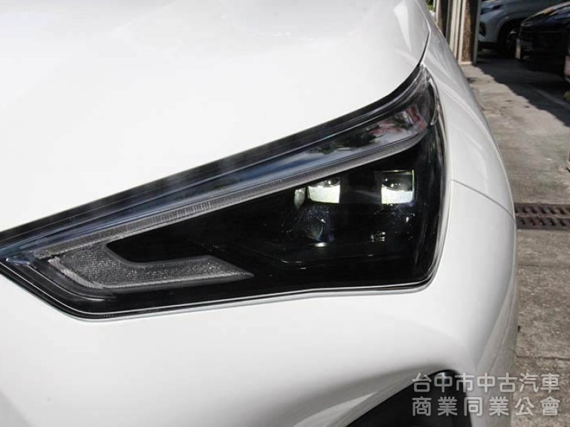 正25年出廠⭕市場熱門小休旅✅酷動版+倒車顯影✅免鑰匙✅ACC跟車✅CARPLAY連接✅全車原鈑原漆✅可全貸✅新車利率