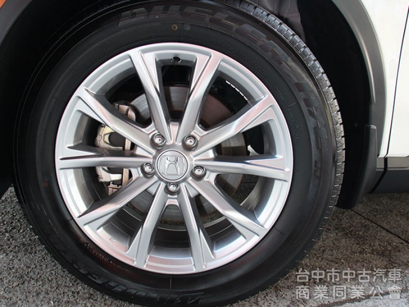 ⭕正25年出廠S版⭕僅跑6000根本就是新車⭕全車原漆原鈑件✅可全額貸✅新車利率✅電尾門⭕LV2跟車⭕盲點偵測⭕電動椅