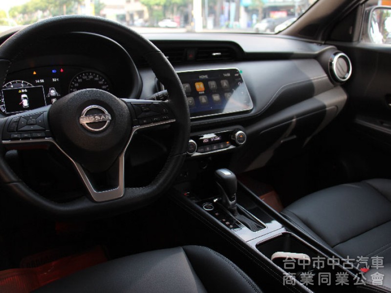 ⭕市場唯一⭕正25年出廠落地新車⭕樂咖特仕版 ✅全車黑化套件 ✅JBL音響✅360環景 ✅恆溫空調 ✅黑色尾翼⭕實車在店