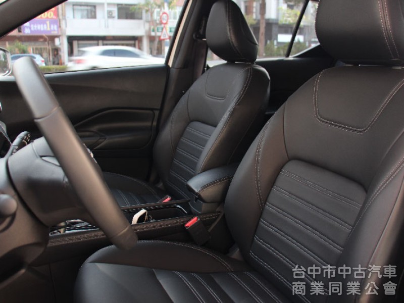 ⭕市場唯一⭕正25年出廠落地新車⭕樂咖特仕版 ✅全車黑化套件 ✅JBL音響✅360環景 ✅恆溫空調 ✅黑色尾翼⭕實車在店