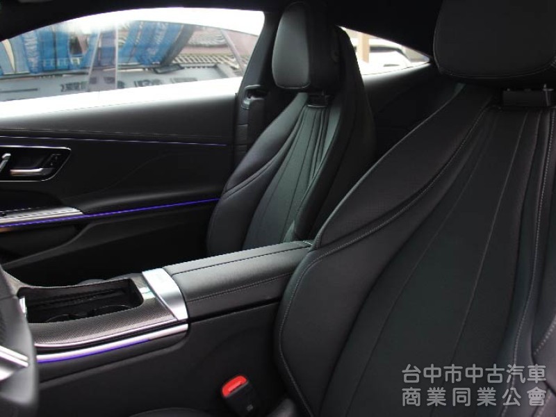 ⭕保證是全省最低價最高階⭕正25年全新車CLE300✅全滿配車款✅通風座椅✅多光束✅抬顯✅柏林✅夜色套件✅未領牌新車利率