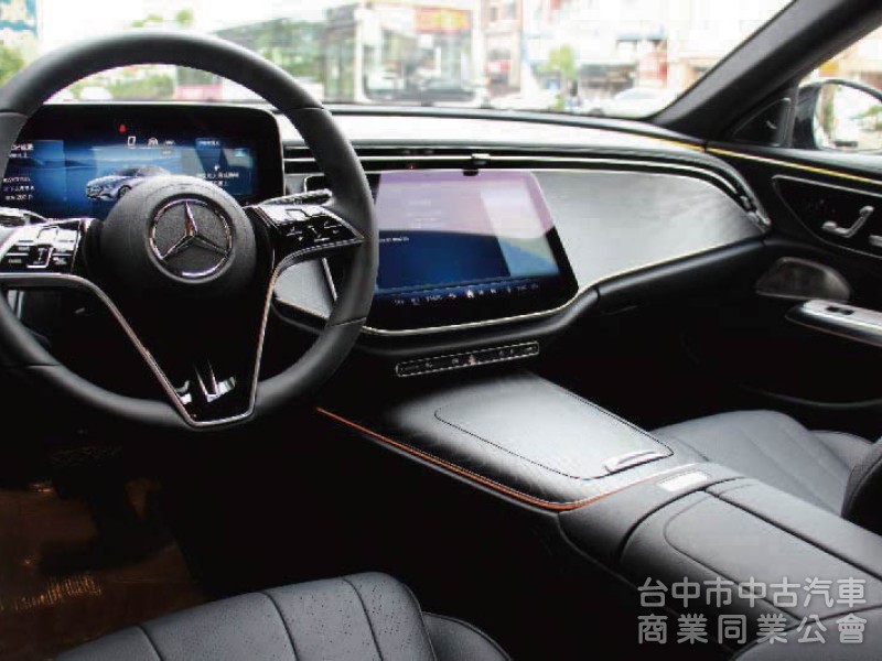 全網最低價保證實車實價⭕W214大改款 E350 四輪傳動✅P20輔助駕駛✅多光束頭燈 ✅全景天窗✅抬頭顯示器✅全新車