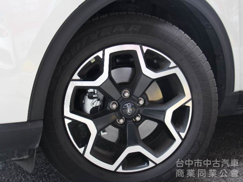 正25年⭕超低里程8000KM⭕根本新車⭕原鈑原漆✅ 360環景✅ B&o音響✅盲點✅電尾門✅無線充✅抬頭顯示⭕可全貸!