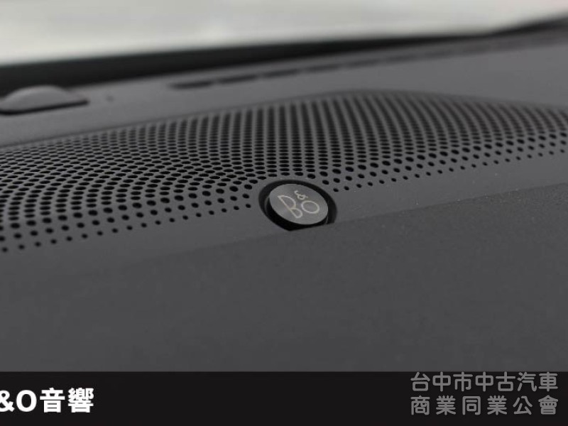 正25年⭕超低里程8000KM⭕根本新車⭕原鈑原漆✅ 360環景✅ B&o音響✅盲點✅電尾門✅無線充✅抬頭顯示⭕可全貸!