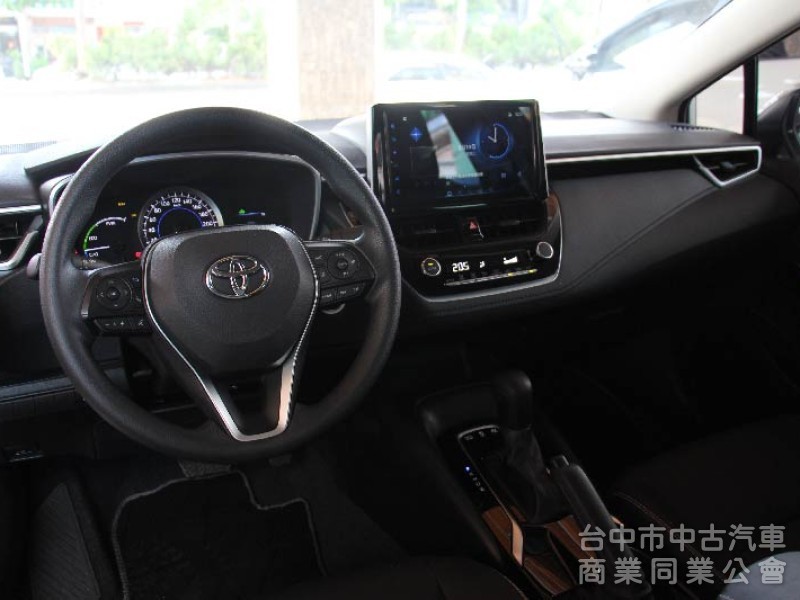 ⭕正25年出廠⭕油電豪華版✅無線CARPLAY✅倒車顯影✅盲點偵測✅全套免鑰匙✅全車原鈑件⭕全額貸⭕新車利率⭕原廠保固