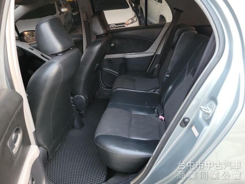 2008 年 Yaris 小鴨 皮椅，鋁圈，可認證，可全額貸款，可保固，月付3999