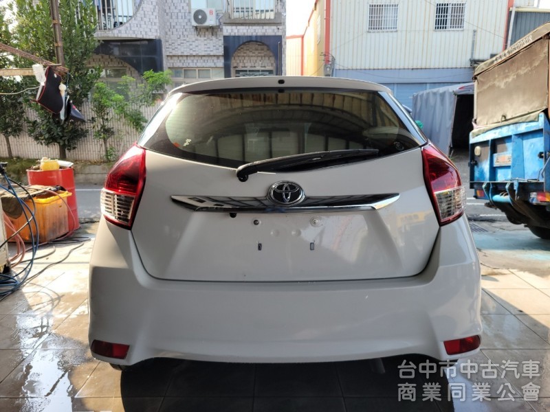 2015 年 豐田 Yaris 原鈑件，安卓機，倒車顯影，實車實價。