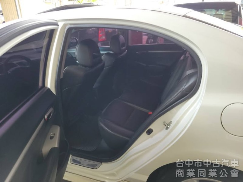 2010 年 喜美8代 K12 小改款 1.8L 天窗，恆溫，快撥，RR包，剛大保養好，有工單。