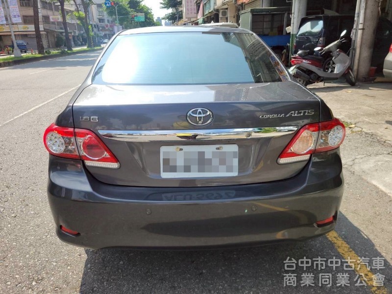2010 年 10.5代 altis 小改款，恆溫，定速，七速變速箱，車內乾淨無抽菸。