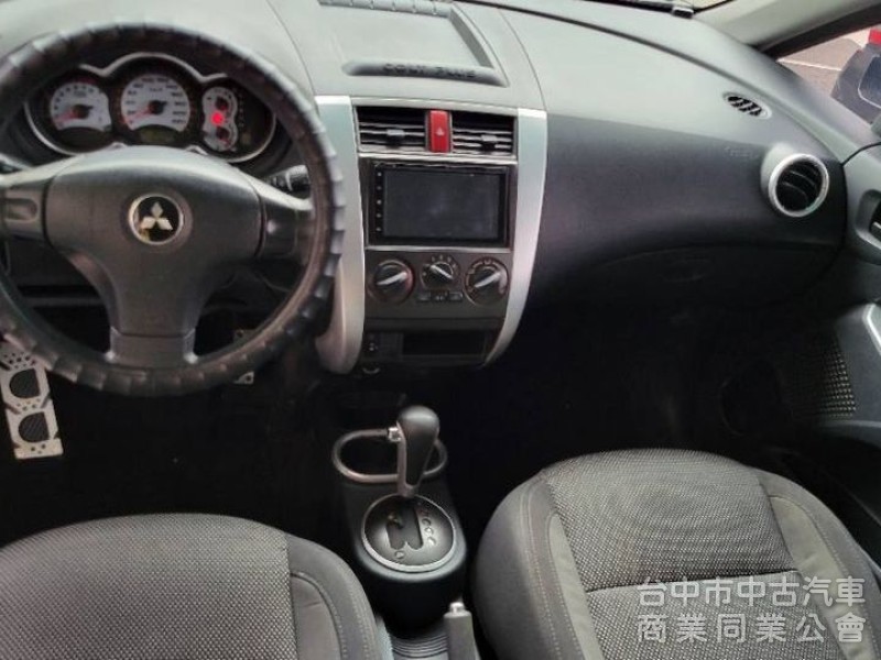 2011 年 可魯多Colt plus 五門 io版 燻黑頭燈，賽車座椅，空力套件，安全氣囊，可認證。