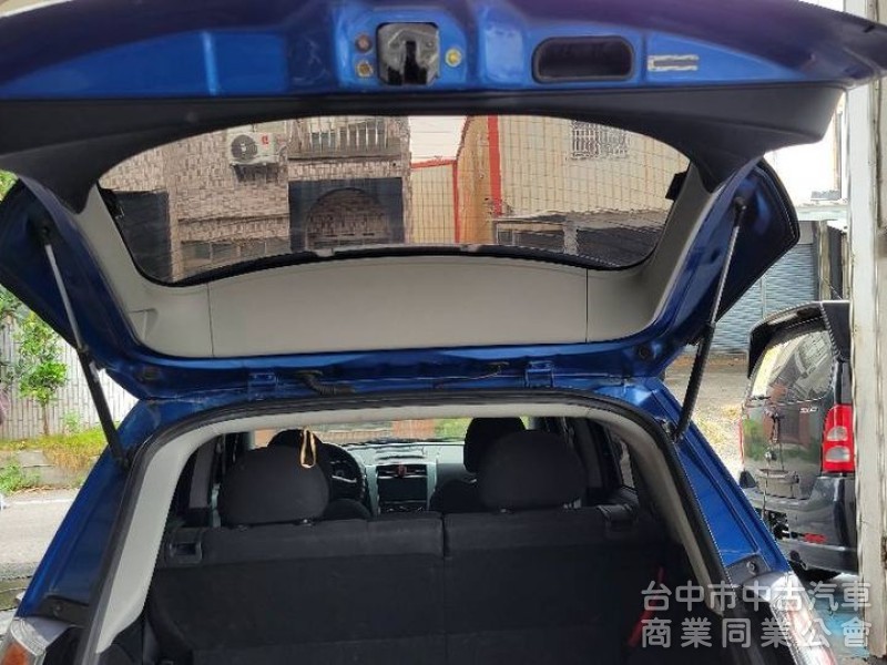 2011 年 可魯多Colt plus 五門 io版 燻黑頭燈，賽車座椅，空力套件，安全氣囊，可認證。