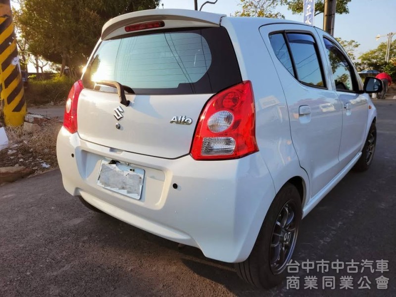 2014 年 Alto 鈴木 奧托 1.0cc 日本進口五門小車，，一年稅金只要8640，火星塞，考爾都換新，實跑14萬
