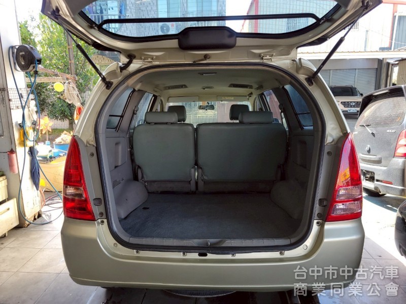 2011 年 豐田 Innova 伊諾瓦 2.7L 可領貨車牌，一年稅金1.3萬， 一手車，里程12萬，皮椅，鋁圈，車況