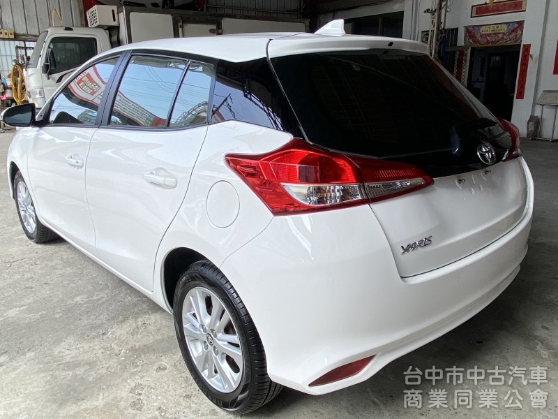 Toyota Yaris 2021款 S 白色