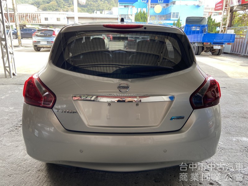 Nissan Tiida 2013款 Tiida 銀色