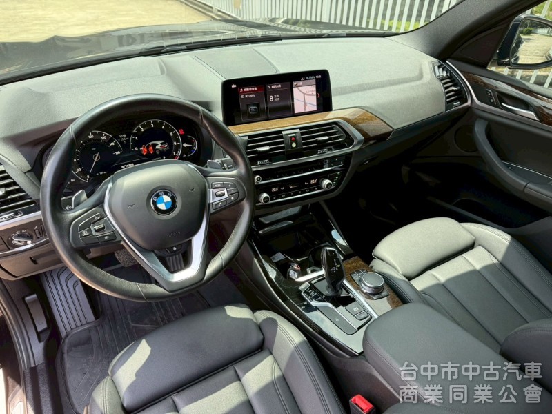 ikey 摸們  定速 全景天窗 電尾門 電動椅  方向盤加熱  車側盲點 車道偏移 電尾門  電動椅 