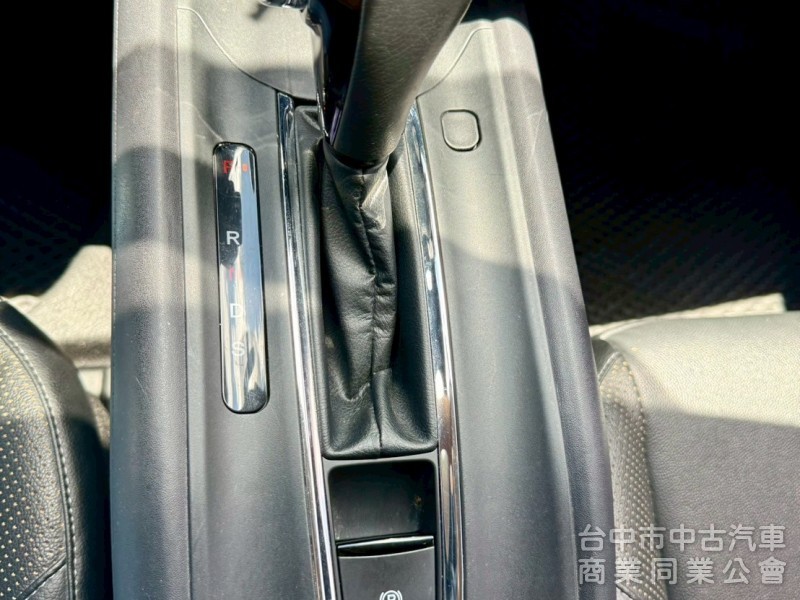 ikey  摸門  定速   電子手煞車 