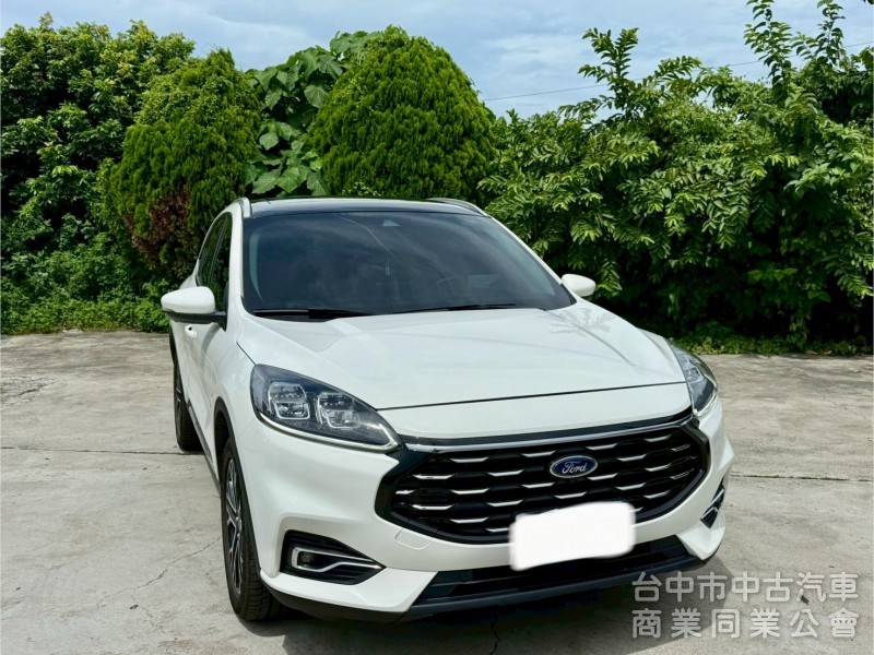 原廠保固  ikey  摸門  acc跟車定速   盲點偵測  電尾門  360影音系統  全景天窗 
