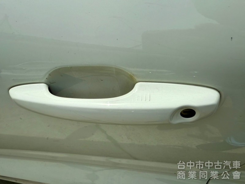 原廠保固  ikey  摸門  acc跟車定速   盲點偵測  電尾門  360影音系統  全景天窗 
