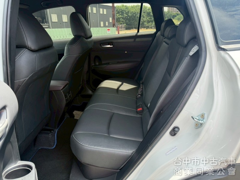 正2025年原廠保固中跑8千公里  ikey  摸門  acc跟車系統  恆溫 行車偏移  後做出風口  