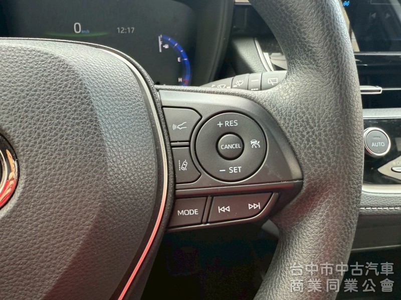 正2025年原廠保固中跑8千公里  ikey  摸門  acc跟車系統  恆溫 行車偏移  後做出風口  