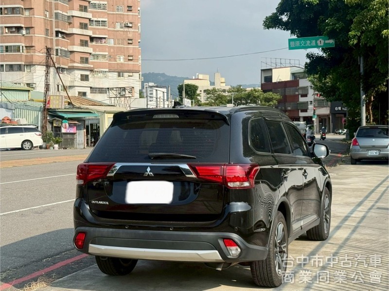 acc跟車系統  恆溫 行車偏移  後做出風口  