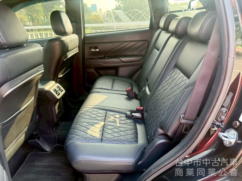 acc跟車系統  恆溫 行車偏移  後做出風口  