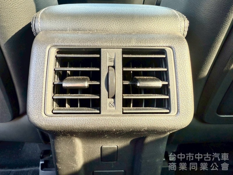 acc跟車系統  恆溫 行車偏移  後做出風口  