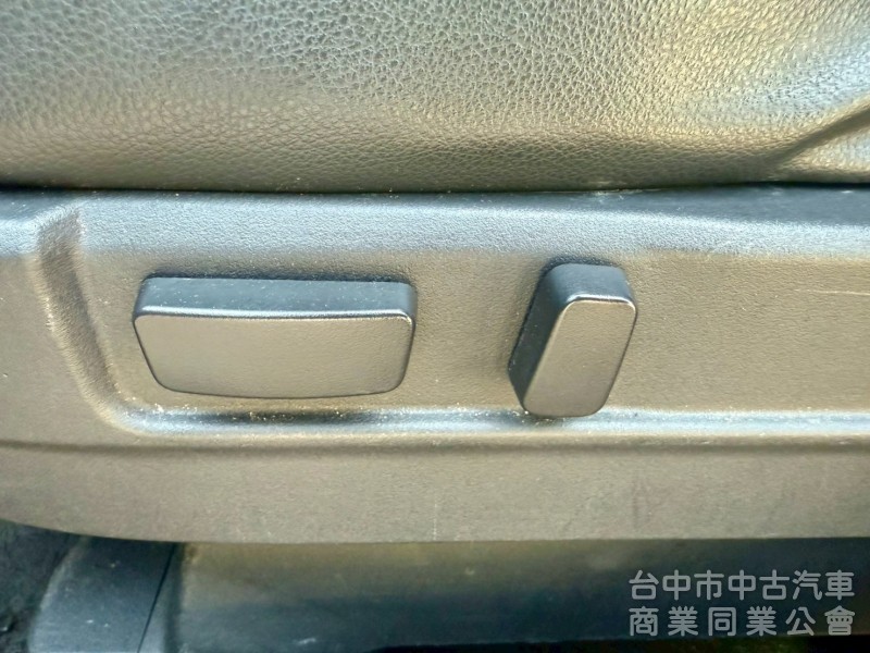 acc跟車系統  恆溫 行車偏移  後做出風口  