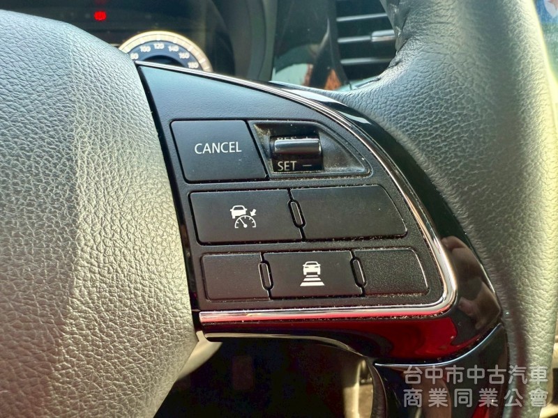 acc跟車系統  恆溫 行車偏移  後做出風口  