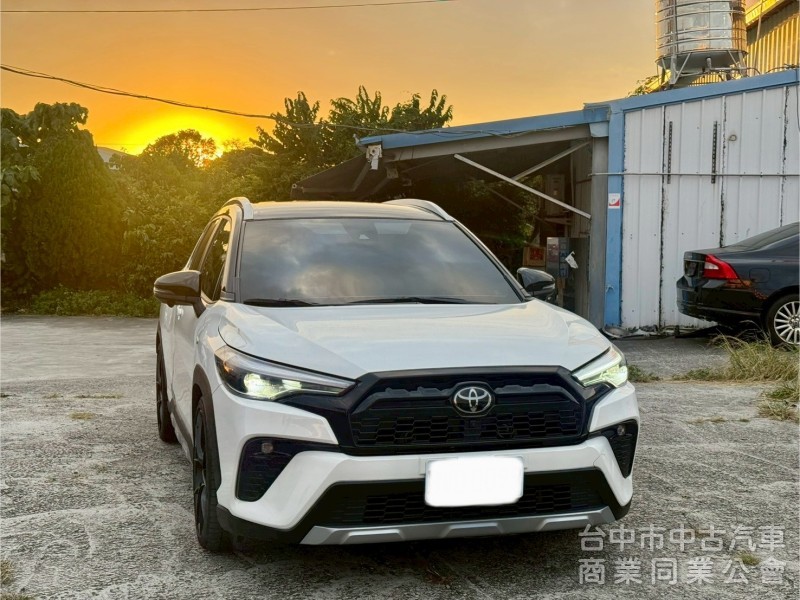 C.C GR 油電版 一手車 原廠保養 保固中 ACC跟車 車道置中 盲點 影音 升級鋁圈 碟盤 避震 拉桿