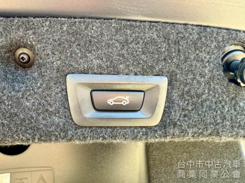 F10 520i 小改後 新頭燈