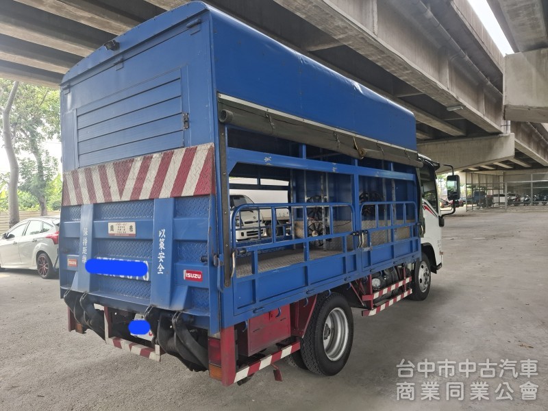 2020年ISUZU  