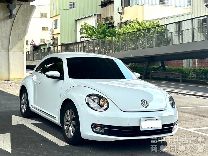2014．VW．Beetle．白色