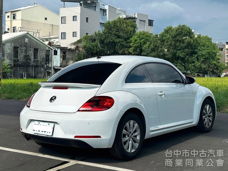 2014．VW．Beetle．白色