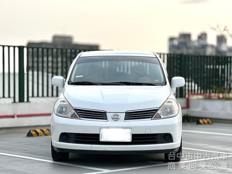 2013・Nissan・Tiida 4D・里程18.4萬