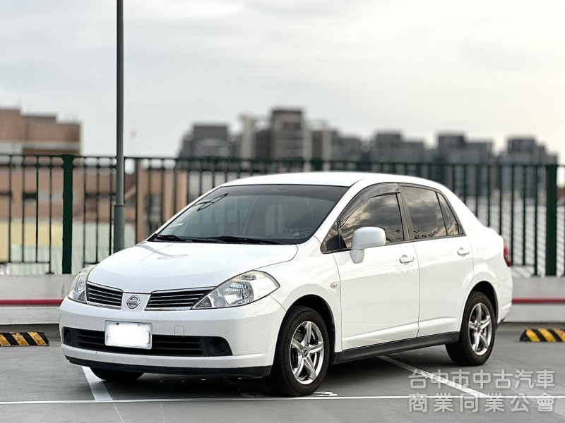 2013・Nissan・Tiida 4D・里程18.4萬