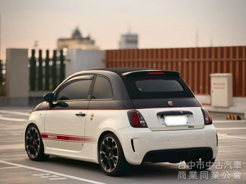2012．FIAT．Abarth 500C