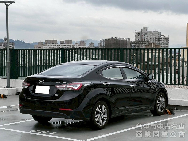 2015 Elantra 里程23萬