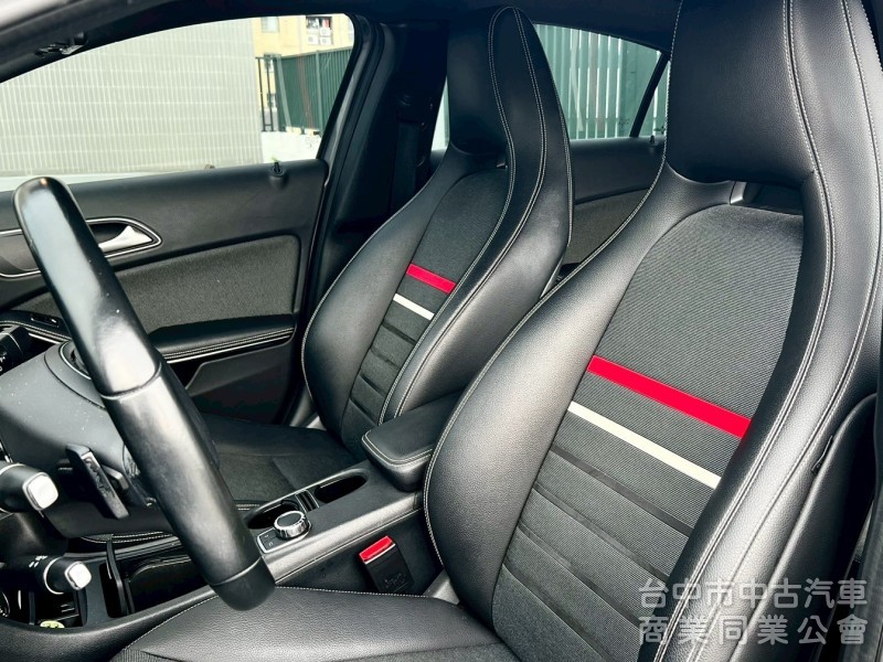 2015 A180 里程18.4萬 