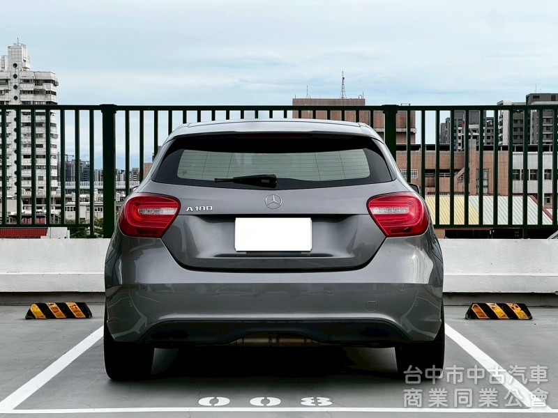 2015 A180 里程18.4萬 