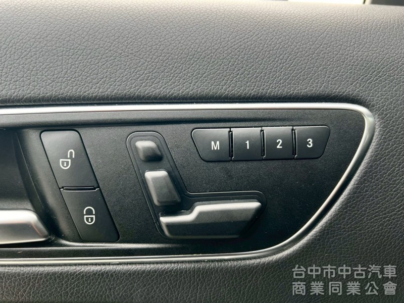 2015 A180 里程18.4萬 