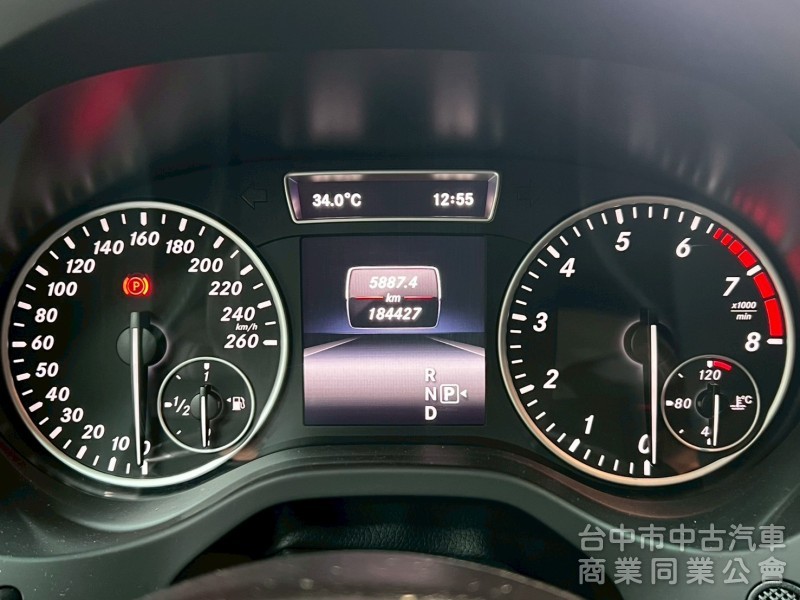 2015 A180 里程18.4萬 