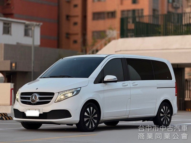 2021 V220d 里程6.3萬