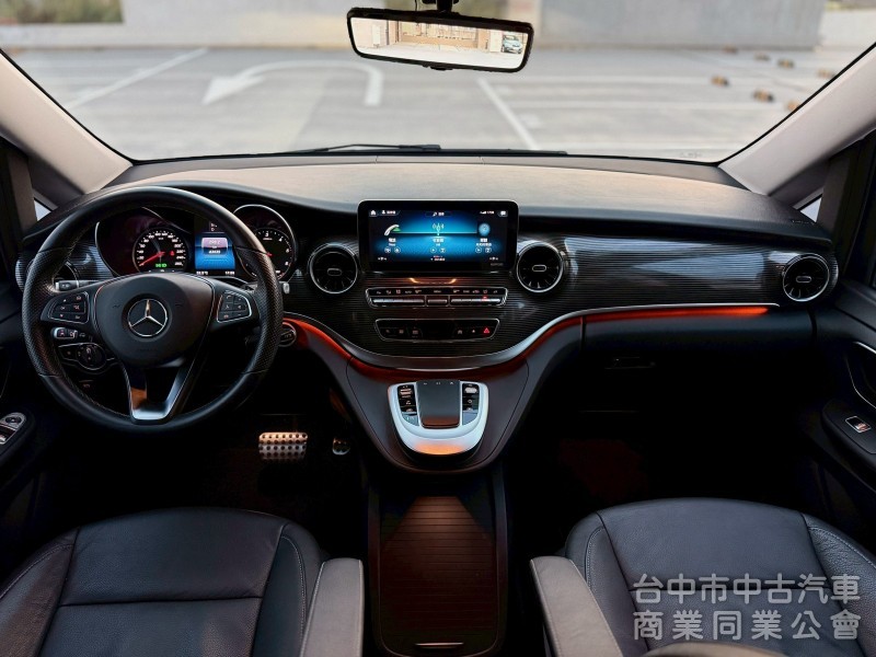 2021 V220d 里程6.3萬
