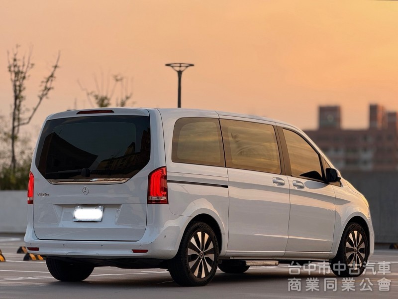 2021 V220d 里程6.3萬