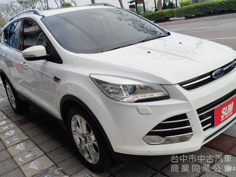2015年FORD KUGA2.0旗艦版 新車價119.8萬 年前特惠價 原漆原版件.挑戰全台最便宜.全景天窗.